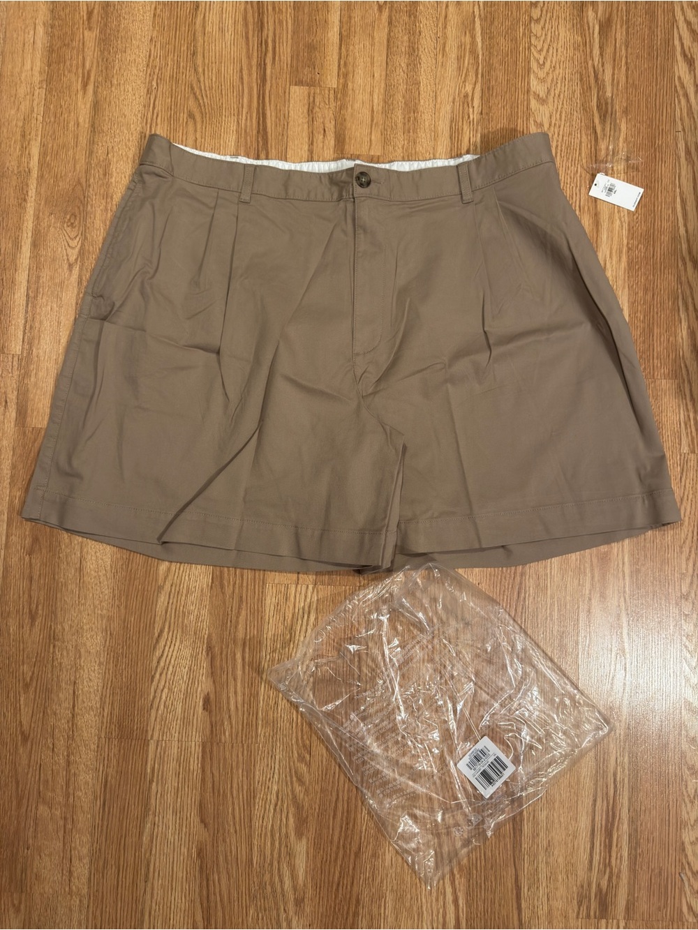 Women’s Old Navy Classic Chino Shorts